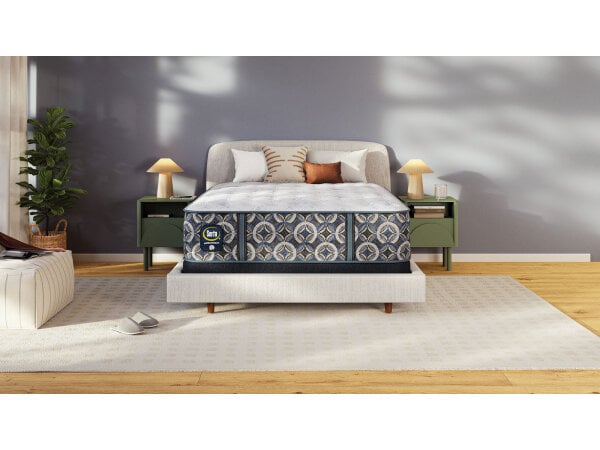 SE26 NL PerfectSleeper CascadeRange XFM Room Front.JPEG Small 600x450